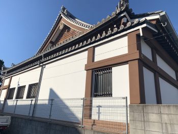 お寺の改修塗装工事をしました。